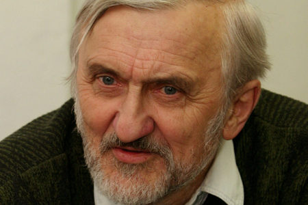 Warszawa 10.02.2005 r. Waldemar Kuczyñski, cz³onek Unii Wolnoci, by³y doradca ekonomiczny premiera Jerzego Buzka. PAP-Tomasz Gzell /bp/