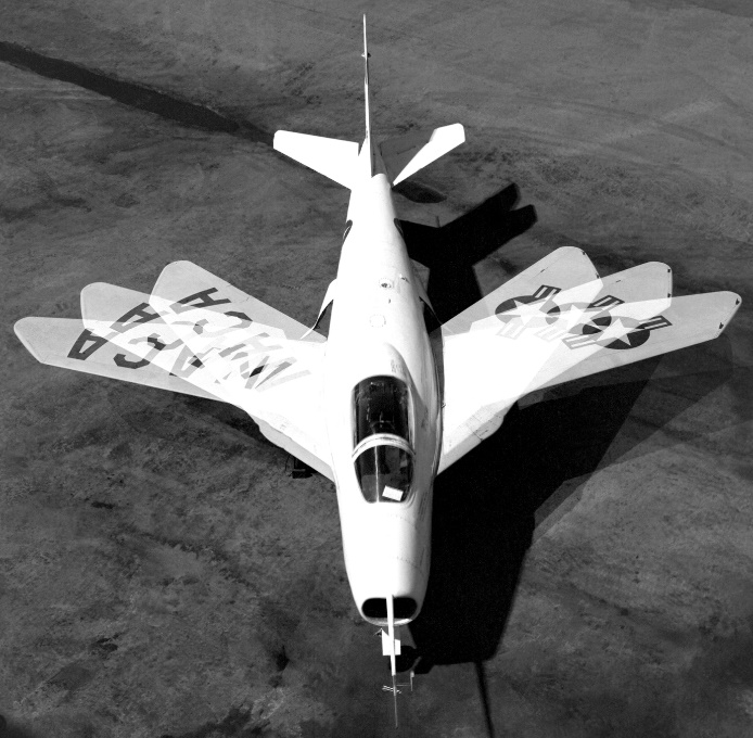 https://upload.wikimedia.org/wikipedia/commons/0/0d/Bell-X5-Multiple.jpg