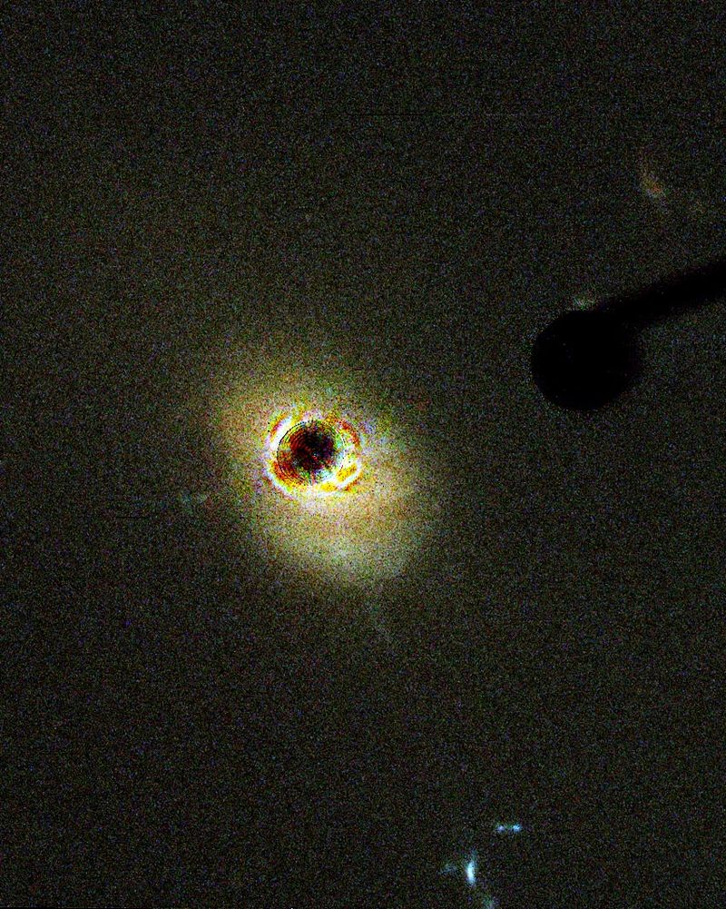 https://upload.wikimedia.org/wikipedia/commons/thumb/1/1b/Quasar_3C_273.jpg/800px-Quasar_3C_273.jpg
