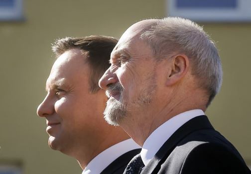 https://tse4.mm.bing.net/th?u=https%3a%2f%2foctavpelin.files.wordpress.com%2f2017%2f01%2fpresident-andrzej-duda-left-and-defence-minister-antoni-macierewicz-foto-the-news-poland.jpg&ehk=aBHkRq53qVxEdWcaF5PuSw&r=0&pid=OfficeInsert