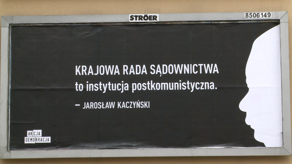 Znalezione obrazy dla zapytania billboardy sędziowie kampania