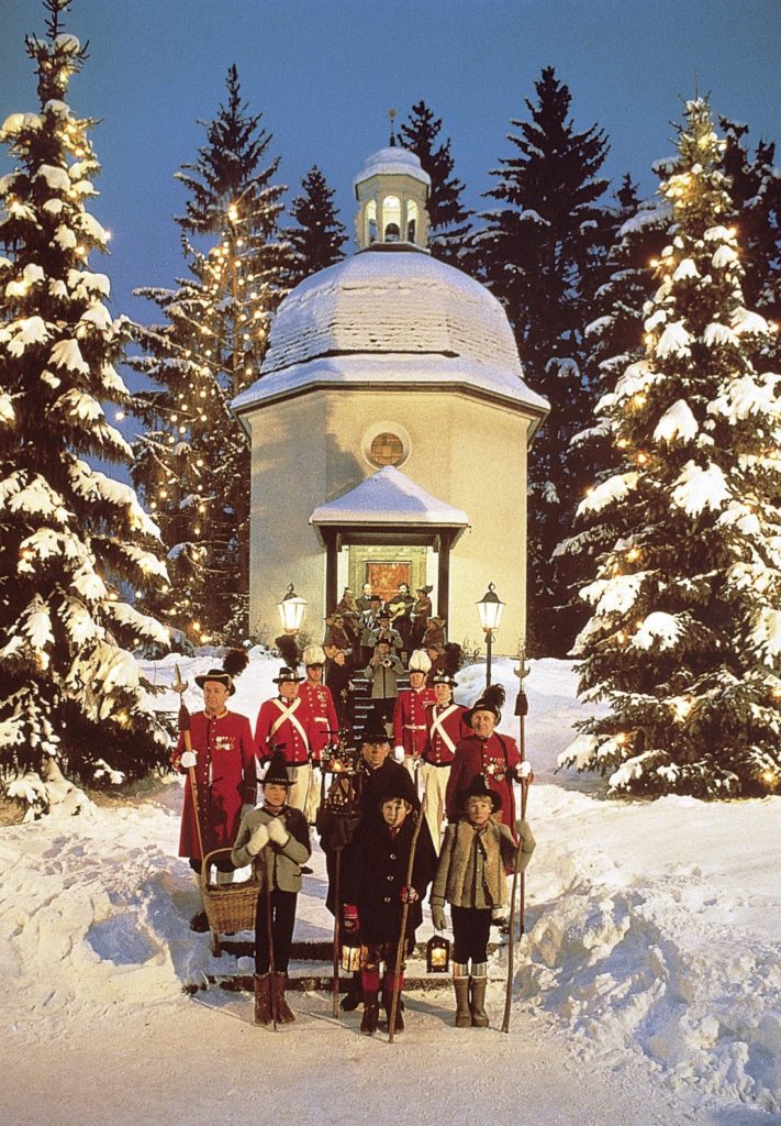 Obraz zawierający drzewo, zewnętrzne, śnieg, nieboOpis wygenerowany przy bardzo wysokim poziomie pewności