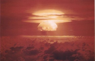 https://upload.wikimedia.org/wikipedia/commons/thumb/5/5d/Castle_Bravo_Blast.jpg/1024px-Castle_Bravo_Blast.jpg