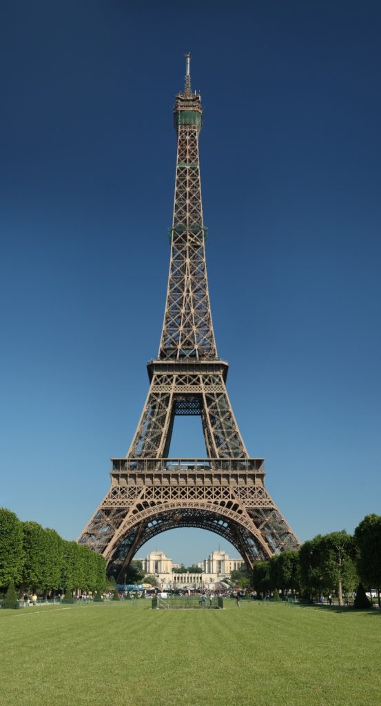 https://upload.wikimedia.org/wikipedia/commons/a/a8/Tour_Eiffel_Wikimedia_Commons.jpg