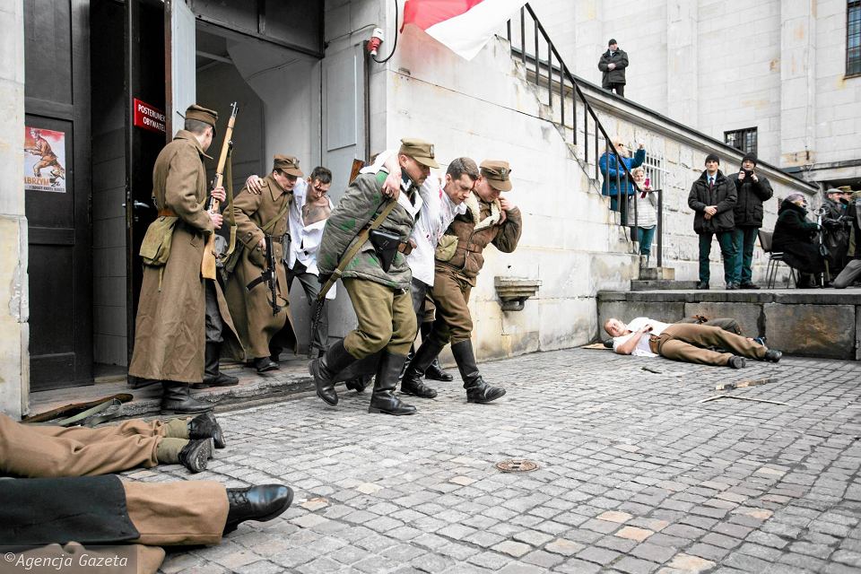 Znalezione obrazy dla zapytania rekonstrukcje historyczne