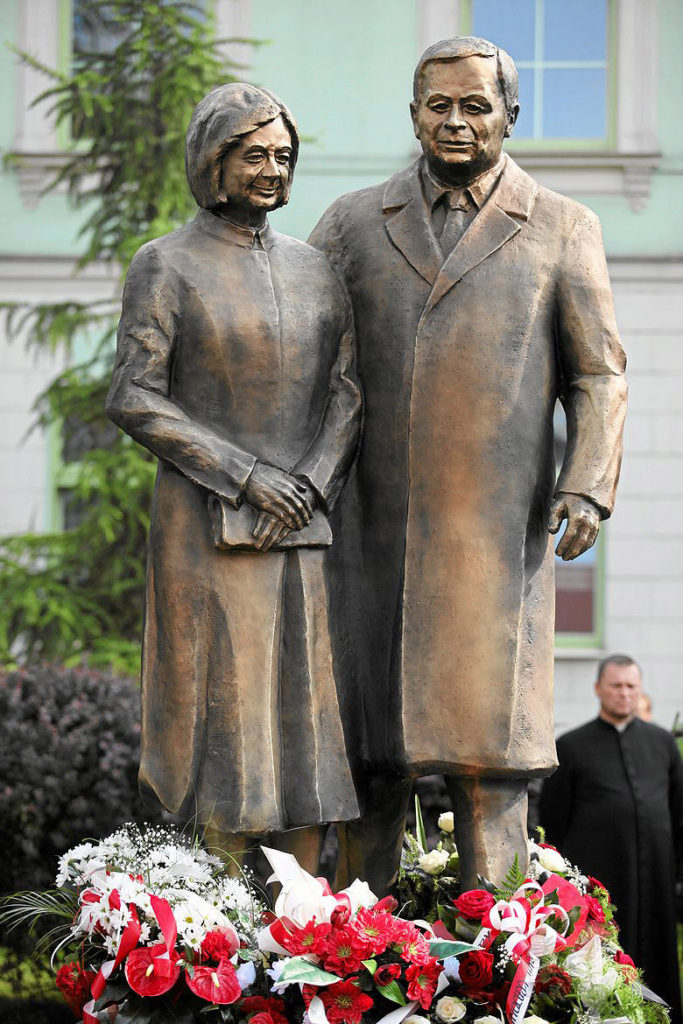 C:\Users\Piotr\Pictures\Saved Pictures\pomnik D.jpg
