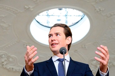 Obraz zawierający osobaOpis wygenerowany automatycznie