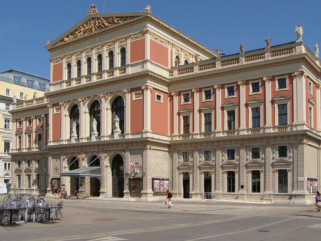 Obraz zawierający budynek, zewnętrzne, budynek administracji publicznej, stareOpis wygenerowany automatycznie