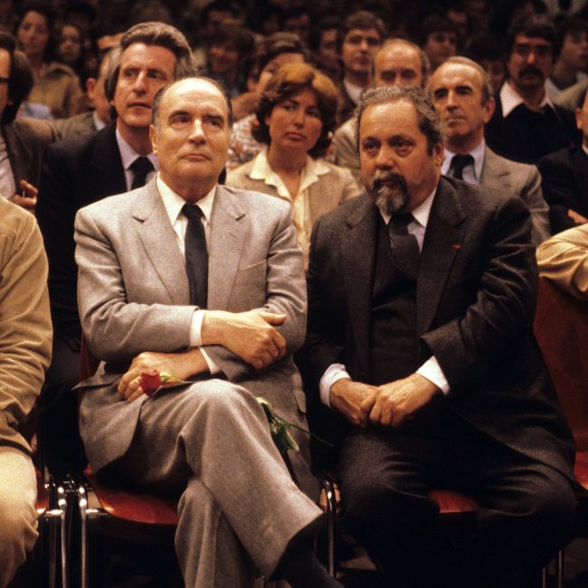 Obraz zawierający osoba, grupa, osoby, kostium Opis wygenerowany automatycznie