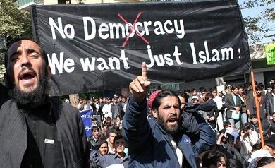 To zdjęcie jest z Kabulu z 2009 roku, plakaty z napisami „Islam podbije świat\