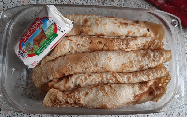 Obraz zawierający jedzenie, Przekąska, Fast food, posiłekZawartość wygenerowana przez AI może być niepoprawna.